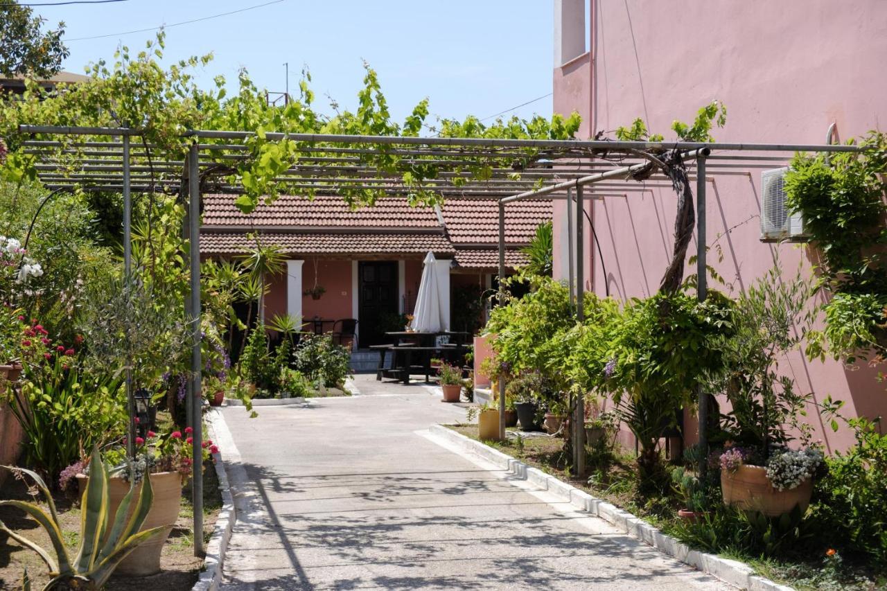 ארילס Mouzakitis Apartments 4 מראה חיצוני תמונה